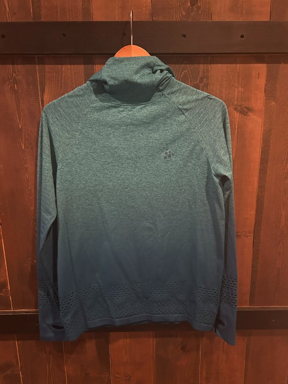 Craft Women’s Size L Teal Gradient Core FuseKnit Pullover Hood